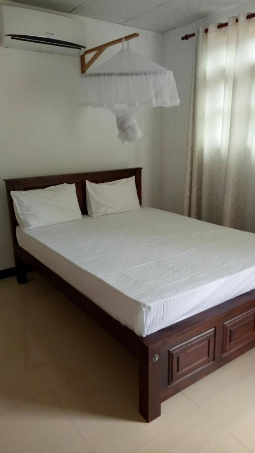 אנוראדפורה Umaya Holiday Home מראה חיצוני תמונה