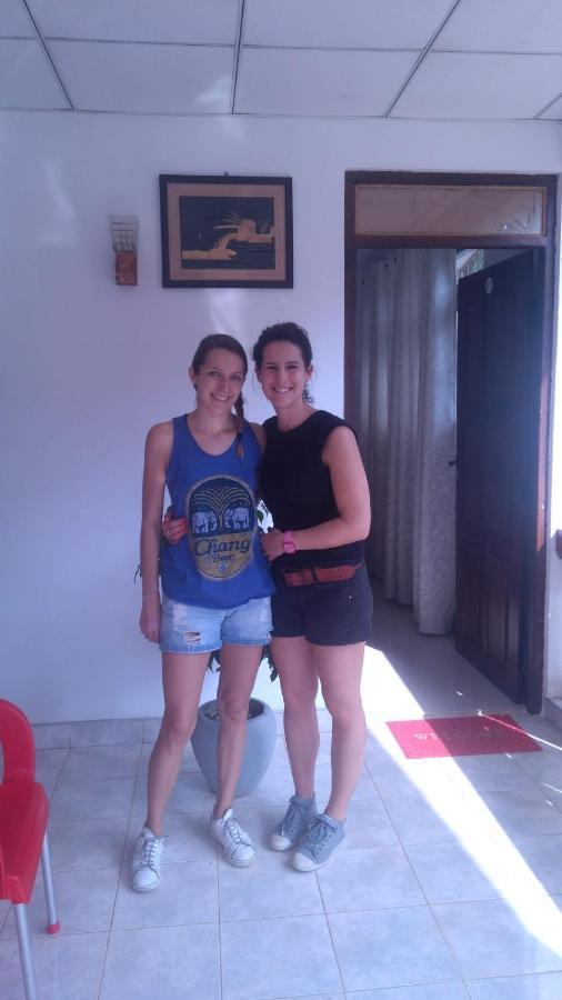 אנוראדפורה Umaya Holiday Home מראה חיצוני תמונה