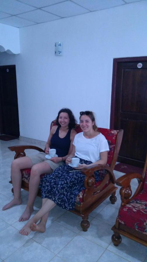 אנוראדפורה Umaya Holiday Home מראה חיצוני תמונה