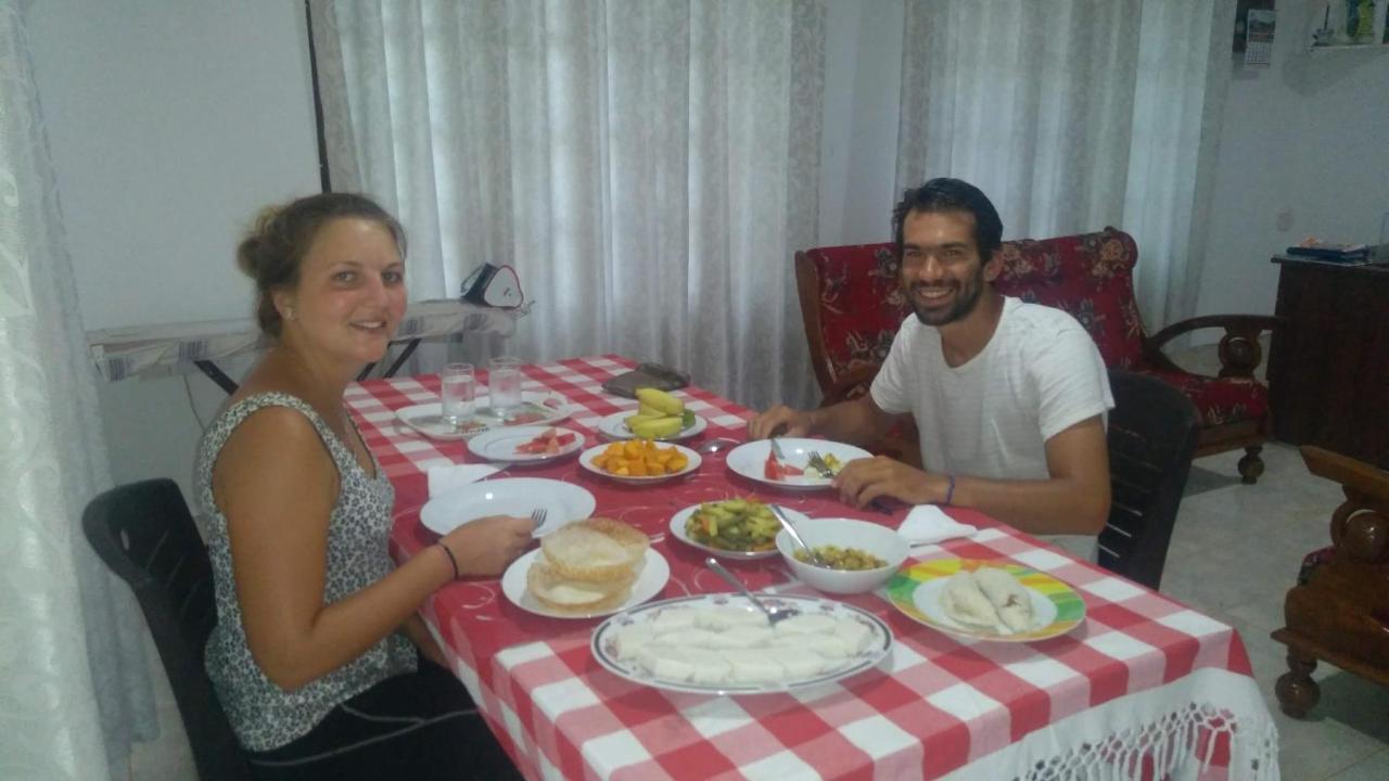 אנוראדפורה Umaya Holiday Home מראה חיצוני תמונה