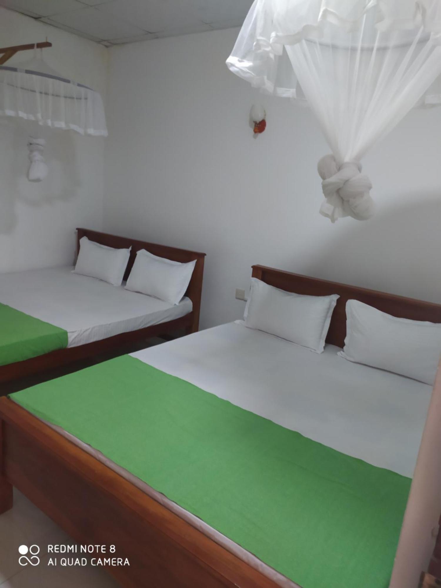 אנוראדפורה Umaya Holiday Home מראה חיצוני תמונה