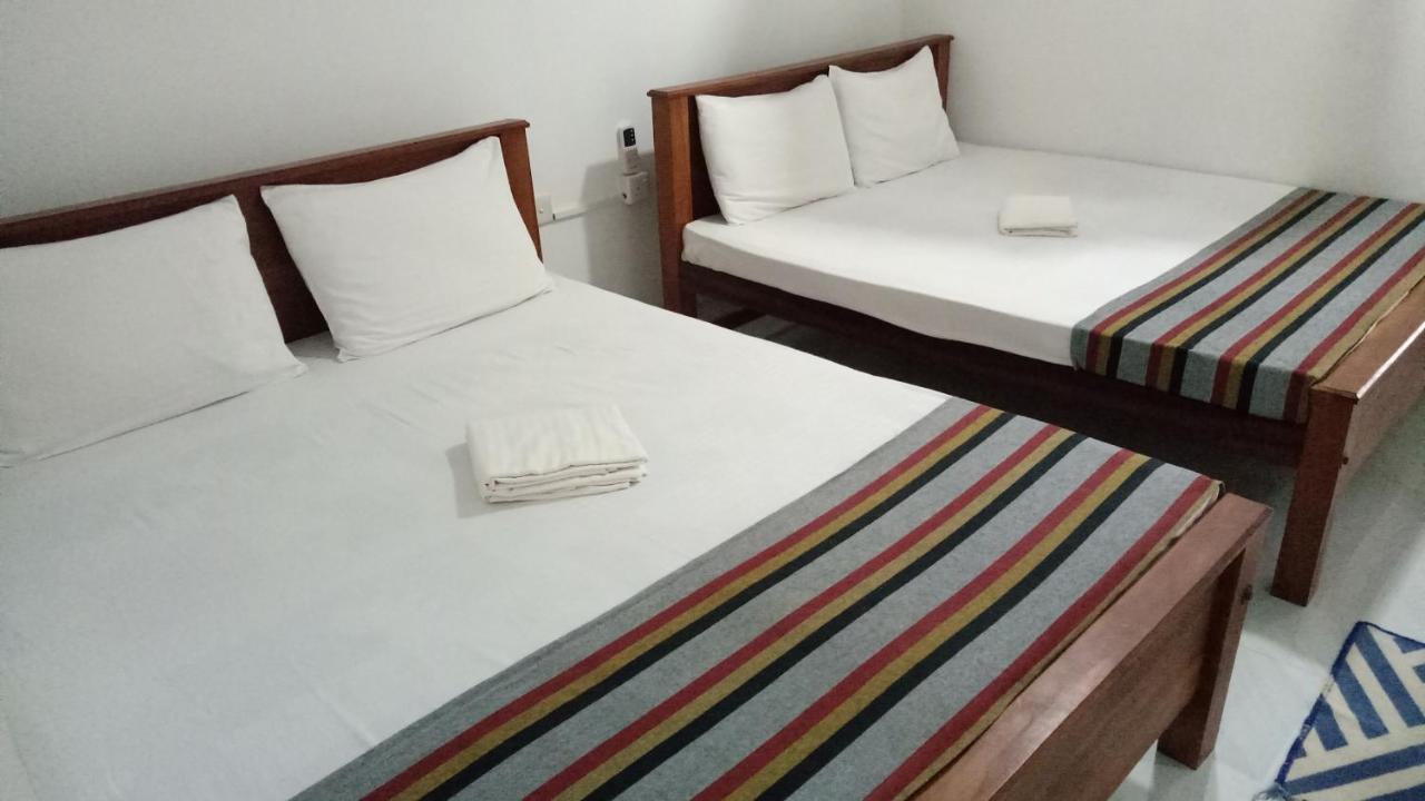 אנוראדפורה Umaya Holiday Home מראה חיצוני תמונה